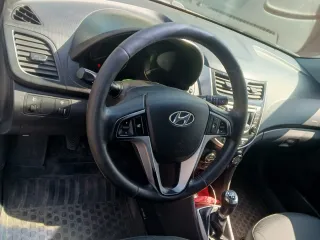 Hyundai Solaris, 2011. Автомобиль: марка и модель: Hyundai Solaris; год выпуска: 2011; VIN: Z94CU41DABR064997; цвет кузова: серебристый; объем двигателя: 1591; государственный регистрационной знак Н747АН46.