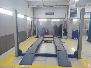 Подъемник Ravaglioli четырехстоечный, бывший в употреблении. Ознакомление с имуществом по адресу: Саратовская область, город Энгельс, улица Студенческая, дом 205, с момента публикации и до окончания приема заявок по предварительной записи по телефону: 8-927-059-55-55.