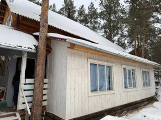 Здание 34,7 кв.м., земельный участок 1038 кв.м., Якутск. Здание с кадастровым номером 14:35:000000:2227, назначение: нежилое, общей площадью 34,7 кв.м., расположенное на земельном участке с кадастровым номером 14:36:106082:181, общей площадью 1038 кв.м. по адресу: Республика Саха (Якутия), г…