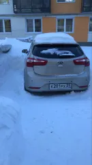 Kia Rio 2012 года выпуска, VIN Z94CB51BADR009572, цвет бежевый, не на ходу (глохнет двигатель).