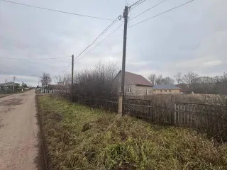 Недостроенный дом 80,4 м², участок 1319 м², Башкортостан. Деревня Дорошевка, улица Рябиновая, дом 15А. КН земельного участка 02:20:010202:277, площадь 1319 кв.м. КН дома 02:20:010202:283, площадь 80,4 кв.м. Степень готовности дома 45%.