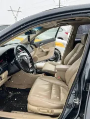 Honda Accord 2003 года, 190 лс, 249179 км, АКПП. Легковой автомобиль находится на ходу. Аккумулятор разряжен, зарядка аккумулятора не дала результатов. Колеса спущены. Автомобиль не товарного вида. Требуется текущий ремонт автомобиля: не стабильная работа двигателя внутреннего сгорания, неисправен…