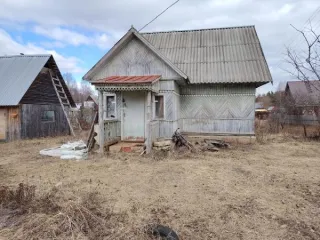 Земельный участок площадью 858 кв.м, кадастровый номер 35:02:0305051:6, РНФИ П11370007407, с расположенными на нем объектами недвижимого имущества — нежилым 2-х этажным зданием - садовый дом, площадью 41,4 кв.м, кадастровый номер 35:02:0305051:267, РНФИ П12370150882, а также нежилым одноэтажным…
