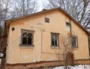 Ярославская область, Некоузский район, п. Борок с земельным участком, в составе: Здание больницы-поликлиники, КН 76:08:010631:338, 5 эт., в т. ч. подземных 1, 5 556,8 кв. м; ЯО, р-н Некоузский, п. Борок, д. 93; Общежитие мед. работников, КН 76:08:010631:240, 1 эт., 94,4 кв. м; ЯО, р-н Некоузский…