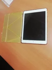 Планшет с маркировкой IPad (годный остаток) Планшет с маркировкой «IPad, disigned by Apple in California, assembled in China model, model A1474. FCC IO: BCGA1474 IC: 579C -A1474. SERIAL: DMPNG5QTFK16. CE 0682» – 1 шт.Планшет с маркировкой «IPad, disigned by Apple in California, assembled in China…