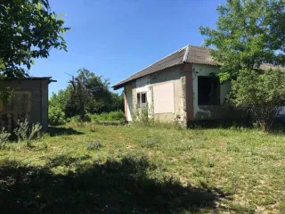 1/2 доли дома и участков, 1137 кв.м, Краснодарский край. 1/2 доля дома и 1/2 доля земельного участка в Краснодарском крае еще 1/2 доля дома и 1/2 доля земельного участка в Краснодарском крае еще 1/2 доля земельного участка, площадь 1137 +/- 24 кв.м., адрес (местонахождение): Россия, край…