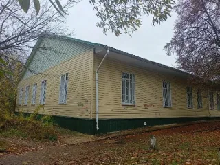 Районный дом культуры, 382,2 кв.м, земельный участок 1464 кв.м, Орловская область Районный дом культуры с земельным участком Районный дом культуры площадью 382,2 кв.м, назначение: нежилое, кадастровый номер 57:25:0010706:949, местоположение: Российская Федерация, Орловская область, г. Орёл, ул…