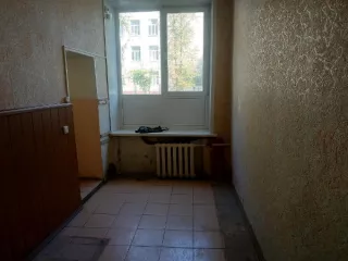 нежилое помещение № 6  по адресу:  г. Саранск,  ул. Энергетическая, д. 12, пом. 6; Краткая характеристика помещения: год постройки – 1963, площадь – 11,9 кв.м, этаж 1. Фундамент – бутовый ленточный, перекрытие железобетонное, стены – кирпичные, полы – дощатые, линолеум, двери – простые, окна –…