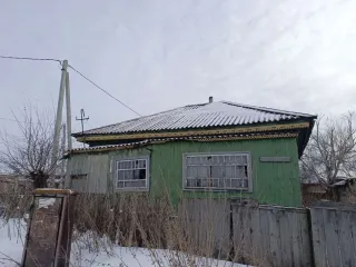 1/5 доли в жилом доме (кадастровый номер: 42:06:0101001:1839, площадь: 43,6 кв.м., местонахождение: Кемеровская область, Ленинск-Кузнецкий район, с. Красное, ул. Кирова, д.83) и 1/5 доли на земельный участок (кадастровый номер: 42:06:0101001:665, площадь: 1 576 кв.м., виды разрешенного…