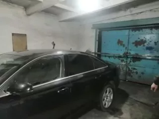 Гараж для легковых автомобилей 46,1 кв. м., кадастровый номер: 45:11:020601:255; ангар 577,2 кв.м., кадастровый номер: 45:11:020601:248; гараж 218,6 кв.м., кадастровый номер: 45:11:020601:246; административное здание (контора) 200,1 кв.м., кадастровый номер: 45:11:020601:251; тракторный гараж…