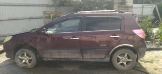 Geely MK Cross 2013 года, 94 л.с., пробег 135357 км. Кузов темно-вишневый. VIN: X9W215701D0011559. Объем двигателя 1498 см³. Легковой автомобиль.