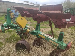 Плуг навесной оборотный ПНО-3-35 2014 года выпуска. Ознакомление с имуществом по договоренности в месте его нахождения: Владимирская область, Кольчугинский район, деревня Павловка.