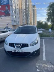 Nissan Qashqai 2013 Легковой универсал Марка, модель: Nissan Qashqai Идентификационный номер (VIN): SJNFBNJ10U2920263 Номер шасси (рамы): отсутствует Год выпуска ТС: 2013 Номер кузова (кабины): SJNFBNJ10U2920263 Цвет: Белый Номер двигателя: 275750W Рабочий объем: 1997 куб.см. Мощность (кВт/л.с.)…