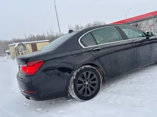BMW 7 Series 2015 Легковой автомобиль, марка: BMW 7 Series, 2015 г.в., VIN X4XYF41110DZ85680 Находится в залоге в АО «МС Банк Рус».