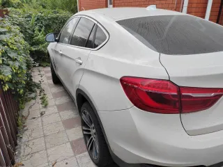 BMW X6, 2014 года, 449 л.с., 233392 км, полный привод, АКПП. Автомобиль легковой BMW X6 xDrive50i, VIN: WBAKU610800G57675, цвет белый. Является предметом залога.