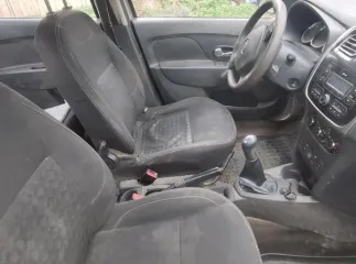 Renault Logan 2017 года, VIN X7L4SRAV458820955. Цвет серый, регистрационный знак К 915 ОО 76. ПТС 77 ОТ №070523, СТС 99 32 № 043924. Пробег 297031 км.