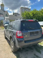 Land Rover Freelander 2009 года, 160 лс. Автомобиль Land Rover Freelander 2, 2009 года выпуска, VIN SALFA2BB8AH150564, цвет темно-серый.