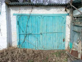Гараж 24 кв.м, 51/1265 доли участка, Краснодарский край. Здание (гараж), площадь 24 кв.м., назначение: нежилое, количество этажей: 1, адрес (местонахождение): Россия, Краснодарский край, р-н Лабинский, г/п Лабинское, г. Лабинск, ул. Константинова, дом 59, кадастровый (условный) номер…