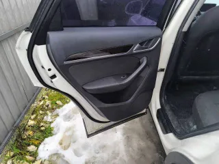 Audi Q3 2012 года, 211 л.с., пробег 275 004 км, полный привод, автоматическая коробка передач. VIN: WAUZZZ8U2CR042451. Автомобиль на ходу. Гул заднего ступичного подшипника (новый подшипник в комплекте). Имеются мелкие сколы и царапины по кузову.