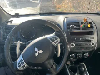 Mitsubishi ASX 2012, VIN: JMBXTGA3WCZ015133, 2012 года выпуска, находится в залоге ПАО «Сбербанк России». С имуществом можно ознакомиться по месту нахождения с момента публикации и до окончания приема заявок по предварительной записи у организатора торгов по телефону: +79800668495 или по адресу…