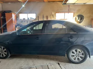 Toyota Camry 2004 транспортное средство Toyota Camry, 2004 года выпуска, цвет - синий, идентификационный номер (VIN) 4T1ВЕ32К84U328321, государственный регистрационный номер В587ТВ38. Разрешенная максимальная масса, кг - 1935.000; Масса без нагрузки, кг - 1390.000; Положение руля - левый; Тип…