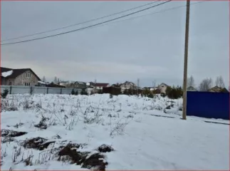 Земельный участок, категория земель: Земли населенных пунктов, разрешенное использование: Для ведения личного подсобного хозяйства, общая площадь 1 500 кв. м., адрес объекта: Удмуртская Республика, Дебесский район, с. Дебесы, ул. Сибирская, 10. Кадастровый номер 18:07:019113:99. Сооружение - сарай…