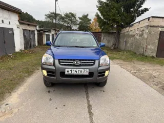 Kia Sportage 2007 года, 140 л.с., пробег 165000 км, полный привод. VIN: KNEJE55257K369889, государственный номер Н114ТВ39. Тип двигателя: бензин, мощность 104 кВт (141 л.с.), цвет кузова синий.