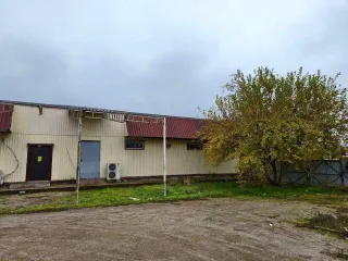 Здание 511 кв.м. и право аренды земельного участка 801 кв.м. в Краснодарском крае. Здание нежилое, площадью 511 кв.м., кадастровый номер 23:50:0301090:37, адрес: Краснодарский край, Тихорецкий район, г. Тихорецк, ул. Паровозная, 2в. Право аренды земельного участка площадью 801 кв.м., категория…