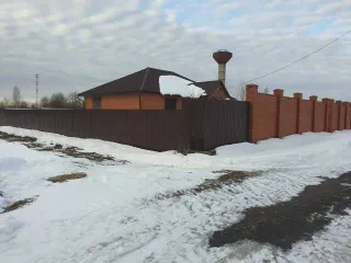 Дом 128,1 кв.м и земельный участок 1500 кв.м в Московской обл., с кадастровым номером: 50:25:0100107:222, расположенный на земельном участке, площадью: 1 500 кв.м, с кадастровым номером: 50:25:0100107:120; адрес: Российская Федерация, Московская область, Шатурский, с.п. Дмитровское, д. 32.