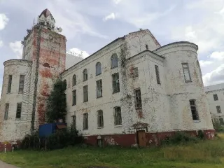 Здание учебного корпуса 5627 кв.м Тамбовская область здание учебного корпуса. Площадь: 5627 кв.м. Кадастровый номер: 68:16:1210005:18 ограничение прав и обременение объекта недвижимости - объект культурного наследия. Объект недвижимости – здание учебного корпуса, назначение: нежилое, площадь: 5627…