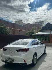 HYUNDAI Sonata 2017 автомобиль марки HYUNDAI модель Sonata 2017 г.в. VIN-номер KMHE341CBJA448623 с имуществом можно ознакомиться по предварительному запросу на электронную почту aytorgi@yandex.ru либо по номеру телефона +79231734943 по предварительной записи у организатора торгов