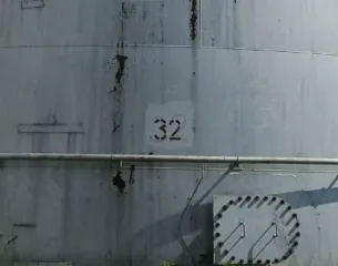 Нефть 1709.9 тонн Красноярский край. Нефть в количестве 1 709,887 тонн со следующими характеристиками: массовая доля серы 2,69%, плотность при температуре 20 С – 917 кг/м3, при температуре 15 С – 920,4 кг/м3, массовая доля воды – следы, массовая концентрация хлористых солей – 78,4 мг/дм3, массовая…