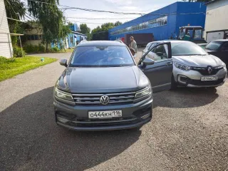 Volkswagen Tiguan 2019 года, 239,3 лс, 248 759 км, АКПП. Легковой автомобиль VOLKSWAGEN TIGUAN, марка: VOLKSWAGEN, модель: TIGUAN, год изготовления: 2019, цвет: серый, двигатель №: CUA5OB780, мощность двигателя, л. с. (кВт): 239,3 (176), кузов №: WVGZZZ5NZKM].67004, VIN: WVGZZZ5NZKM167004, ПТС…