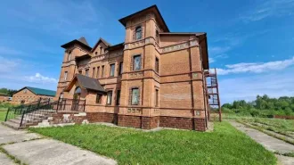 Объект незавершенного строительства площадью 624.6 кв.м и земельный участок площадью 7155 кв.м в Ярославской области, Переславский район, сельское поселение Копнинское, деревня Святово. Земельный участок кадастровый номер 76:11:091601:54, вид разрешенного использования: учреждения культуры и…