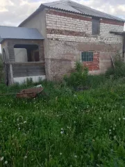 Нежилое здание 199.9 кв.м в Татарстане. Адрес: Республика Татарстан, Нурлатский муниципальный район, сельское поселение Ахметовское, село Аксумла, улица Ягодная, здание 7а. Кадастровый номер: 16:32:060301:78. Площадь: 199,9 кв.м. Вид собственности: совместная.