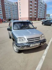 Chevrolet Niva, 2003 г.в., VIN X9L21230030001091, автотранспортное средство Chevrolet Niva, 2003 г.в., VIN X9L21230030001091. Машина не на ходу, требуется капитальный ремонт двигателя, замена переднего моста, ремонт порогов, ремонт задних лонжеронов (ввиду их отсутствия), ремонт заднего моста и…