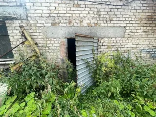 Нежилое здание, назначение: нежилое, площадь: 169,7 кв. метра, количество этажей: 1, в том числе подземных 0, кадастровый номер: 74:25:0303106:44, расположенное по адресу: Челябинская область, г. Златоуст, ул. Нижне-Заводская 1-я, д. 81 Сведения о муниципальном имуществе, выставленном на продажу, о…