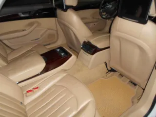 Audi A8 L 2013 года выпуска, VIN WAUZZZ4H4DN033252, госномер В055МВ716. Комплект зимних шин Nokian Tyres Hakkapeliitta 9SUV R18 235/55 104Т - 4 шт. Литые диски R19/8.5JPCD 5X112ET 35 ЦО 70.1 Dotz CP5 dar - 4 шт. Дополнительный комплект летних шин Viatti Bosco 235/55 R18 100H - 4 шт.