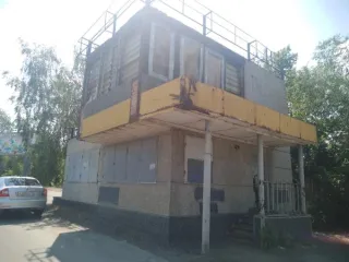 Продается нежилое здание поста ГИБДД, кадастровый номер 56:43:0000000:9306, и движимое имущество – металлические ставни для окон установленные на здании стационарного поста в количестве 8 шт. (ОС0000002859), расположенные по адресу: Оренбургская область, г Орск, на пересечении нижней автодороги и…