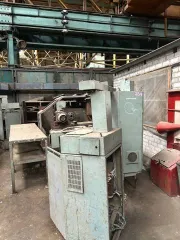 Станок токарно-винторезный с ЧПУ 16К20РФЗ Р232 1986 года выпуска, инвентарный номер 224218. Внешне не разукомплектован, возможно отсутствие деталей.