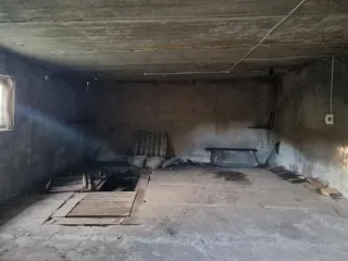 Земельный участок общей площадью 53 кв. м, с кадастровым номером 18:16:047027:309, с расположенным на нем объектом недвижимого имущества – нежилое здание общей площадью 42,9 кв.м., с кадастровым номером 18:16:047027:119, по адресу: Удмуртская Республика, Малопургинский район, с. Малая Пурга, ул…