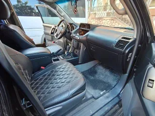 Toyota Land Cruiser Prado 2013 года, 173 лс, 291000 км, полный привод, АКПП. VIN: RUTBH8FJ9D0002681. Неисправна коробка передач. Состояние салона и кузова на фотографиях. Более подробное техническое состояние выясняйте самостоятельно в ходе осмотра.