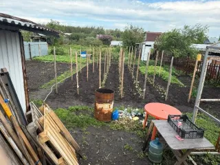 Нежилое здание 11.1 кв.м и участок 287 кв.м, Ульяновская область, г. Димитровград, с/т "Юбилейное", д. 93. ГРАНИЦЫ ЗЕМЕЛЬНОГО УЧАСТКА НЕ УТОЧНЕНЫ. Цена 311 900.00 руб. Общая площадь: 11.1 кв.м. Кадастровый номер: 73:23:011709:118. Количество этажей: 1.