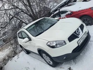 Nissan Qashqai 2012 года, 117 л.с., пробег 161261 км, АКПП. VIN: SJNFAAJ10U2668877.