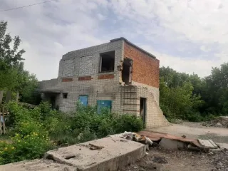 Здание 165 кв.м и земельный участок 390 кв.м, Курганская область, кадастровый номер: 45:25:060608:627, площадь: 165,0 кв.м., земельный участок, категория земель: земли населенных пунктов, виды разрешенного использования: деловое управление, кадастровый номер: 45:25:060606:337, площадь: 390,0 кв.м…