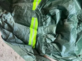 Guess сумки кошельки Jayi плащ костюмы для дождя носки TS UBK следки женские Реализуется в качестве годных остатков имущество признано не соответствующим требованиям документов по стандартизации