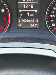 Audi Q3 2012 года выпуска, VIN: WAUZZZ8U2DR043925. Автомобиль находится в залоге.