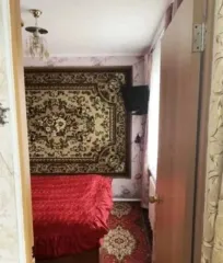 Дом 48 кв.м, участок 3600 кв.м, Кемеровская область. Земельный участок площадью 3 600 кв.м, с кадастровым номером 42:11:0112004:272, с одноэтажным Жилым домом площадью 48 кв.м, с кадастровым номером 42:11:0112004:285, расположенные по адресу: Кемеровская область, м.о. Промышленновский, д. Пор…