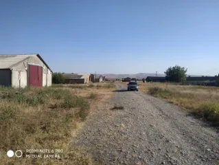 Нежилое здание - птицефабрика, лит. А, общей площадью 1242,3 кв.м, кадастровый номер 06:01:0900001:1635; Нежилое здание - птичник, лит. Г1, общей площадью 1224,6 кв.м, кадастровый номер 06:01:0900001:1889; Земельный участок. Категория земель: Земли населённых пунктов, виды разрешенного…