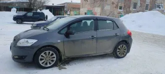 Toyota Auris 2007 Автомобиль Toyota Auris, 2007 г.в., VIN: JTNKV56EX01013659. Имущество является предметом залога.